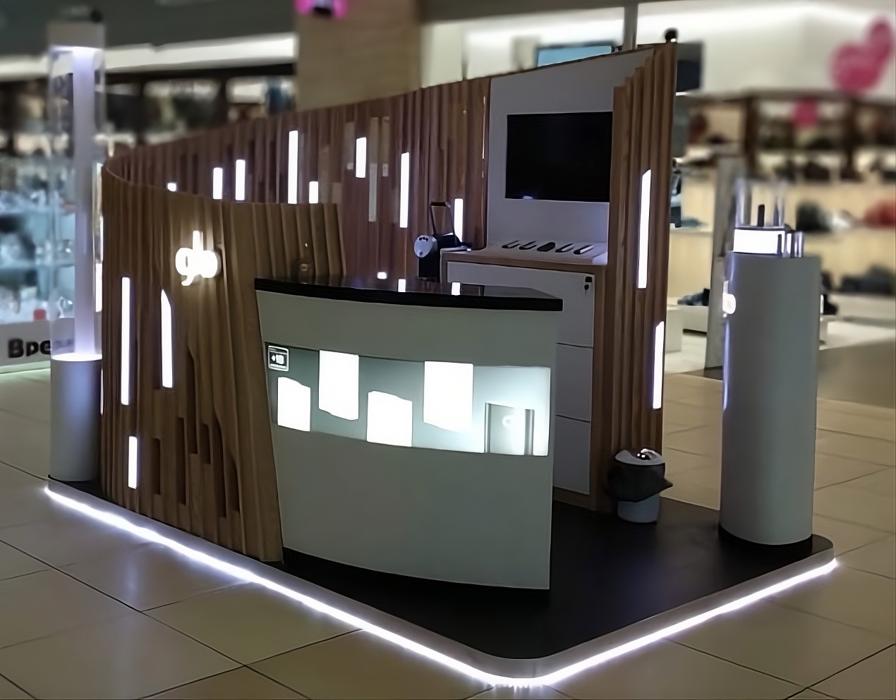 Glo Flagship Showroom — image 5